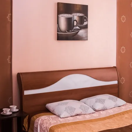 Мини-отель «12 месяцев» Отели рядом с достопримечательностью «Выставочный зал»