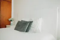 Mareada by Tonsdeverde, T3 com Piscina Partilhada, Varanda e Wi-fi Hotels in 