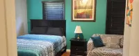 Mother Earth's Heal Inn 1-bedroom apartment in fabulous Riverdale with WiFi, AC