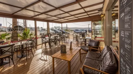 Mareta Beach - Boutique Bed & Breakfast Отели рядом с достопримечательностью «Mareta Beach»