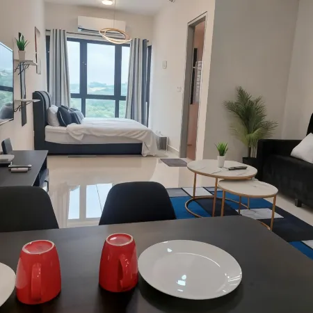 KLIA Travel Homestay - 3R 2B - Wifi & Netflix