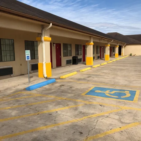 Los Fresnos Inn and Suites