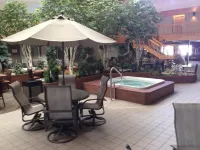 C'Mon Inn & Suites Fargo - Bathtub