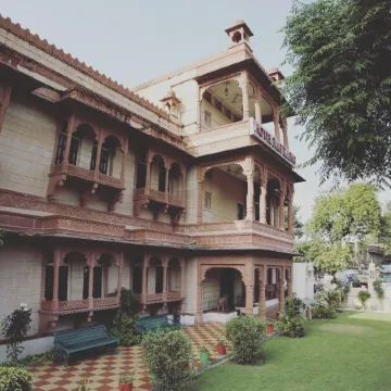 Hotel Navrang