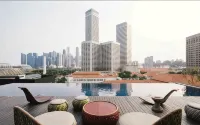 Naumi Hotel Singapore - Rooftop Pools