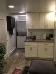 Private Apt with backyard - balcony