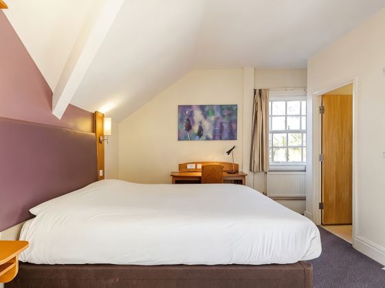 Alty Hotel