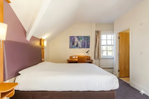 Alty Hotel