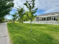 Jordan River Retreat. Charming 1 bedroom apartment in Lehi Ut on the river. Hotels in Lehi