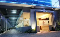 Dermaga Keluarga Hotel