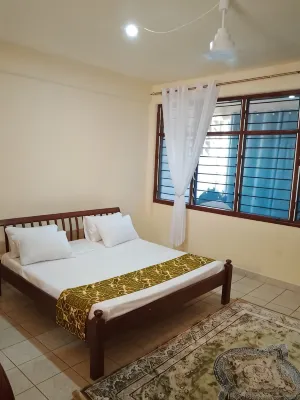 Qua Bruce Apartment