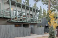 New Listing Pet Friendly 2-Bdrm Condo, Sleeps 5 . Ski to Lift , Near Bus Line.