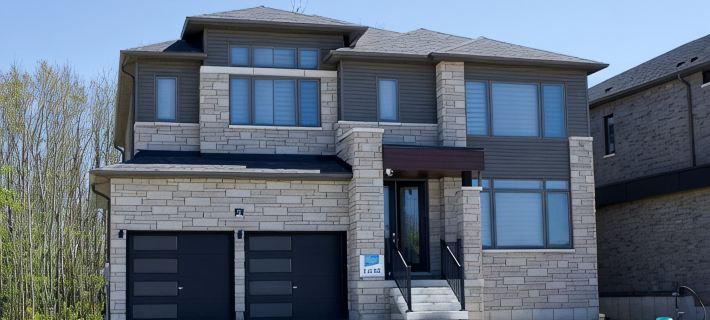 House in Wasaga Only 18 Min Away from Blue Mountain! 5 Min Away from the Beach! Ξενοδοχεία στην πόλη Simcoe County