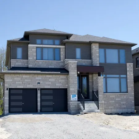 House in Wasaga Only 18 Min Away from Blue Mountain! 5 Min Away from the Beach!