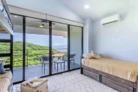 Oceanview 4-bedroom house w/ pool in Playa Hermosa, Guanacaste