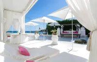 Waterfront villa in Cap d'Antibes