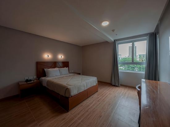MIRAFLORES CITY HOTEL