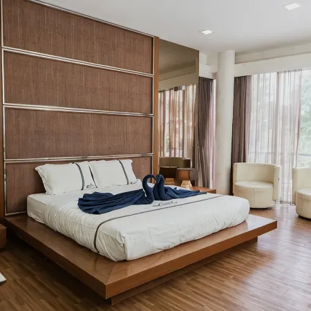GeorgeTown 6BR 25Pax Swimming Pool Bungalow w/ BBQ
