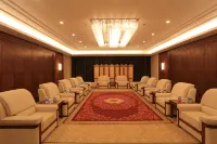 Xinding Holiday Inn - 4-Star