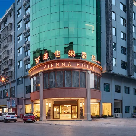 Vienna Hotel（ Dong'an High-speed Railway Station County Government Branch）