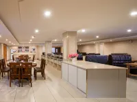 Vienna Hotel (Beijing Shijingshan Wanda Bajiao Amusement Park Metro Station Branch) - Dağ Manzaralı