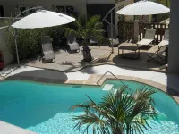 Hôtel le Médiéval - Parking Inclus & Accueil vélo - Swimmingpools