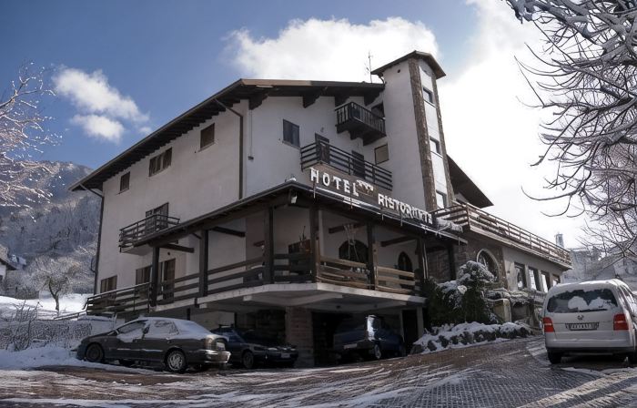 Hotel Ristorante Sassi Rossi