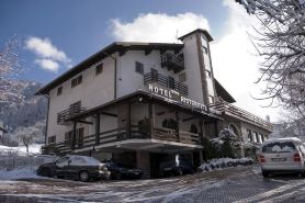 Hotel Ristorante Sassi Rossi