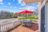 Maushop Village-Exceptional, 2 Bedrooms, Sleeps 4, 1.5 Baths, with Great Views.
