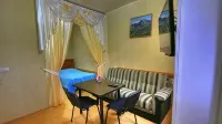 Pyat' Zvyozd Hotel - Inns