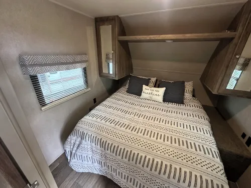 Montana Moon on the Lake "Puma" RV #1