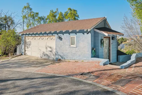 Quiet Mountain Home with Stunning Views near Universal Studios Hollywood