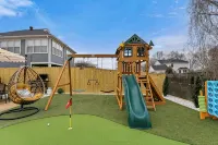 HotTub + GameRoom + Arcade + MiniGolf - Near Downtown!