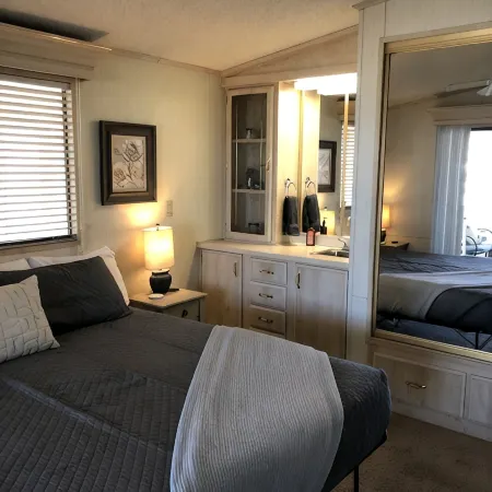 Private Home On The Island Great Lake Views beach slips pool spa- 21506218