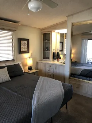 Private Home On The Island Great Lake Views beach slips pool spa- 21506218