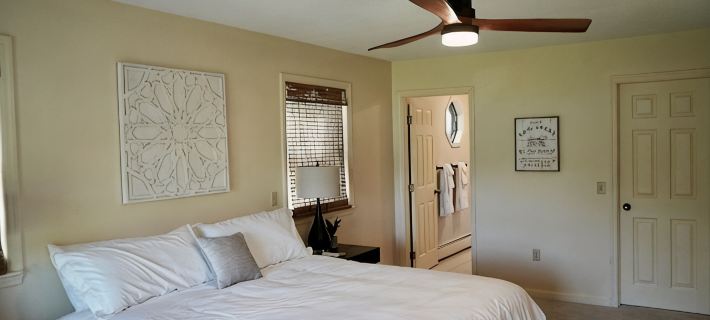Schroon Lake Hot Tub Escape 7 Bedroom Sleeps 22+ Hotels in Chestertown