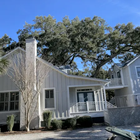 Beach Cottage with Heated Spa & Private Pool-Pet Friendly