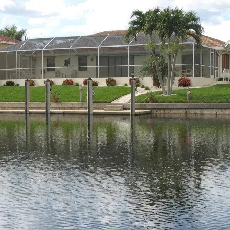 Casa de La Wren - Luxury Home - Waterfront. Heated Pool !!