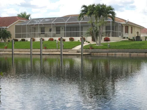 Casa de La Wren - Luxury Home - Waterfront. Heated Pool !!