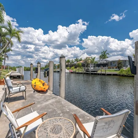 Casa de La Wren - Luxury Home - Waterfront. Heated Pool !!