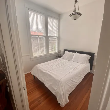 Historic Thomas House Unit B