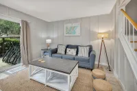 Swim, Bike, Relax: South Side Condo Near East Beach with 4 Bikes Included - 2-Star