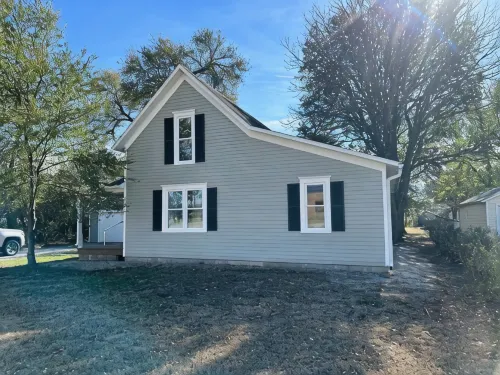 Crabapple Cottage     Your cozy temporary home - Homestays
