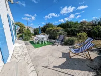 Maison Avec Jardin au Centre de L'île à Proximité des Attractions et Plages - Homestays