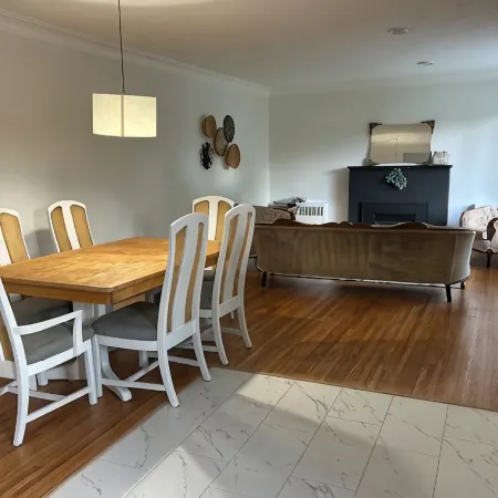 South End Bungalow - 5 full bedrooms