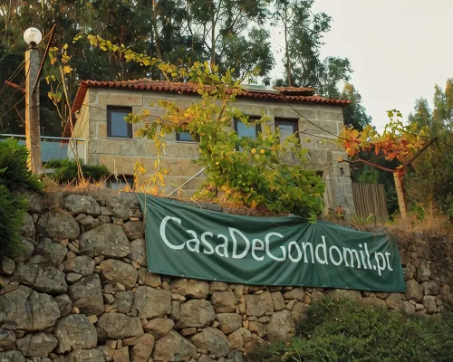 Casa de Gondomil for 4 people Hotels in Cinfaes