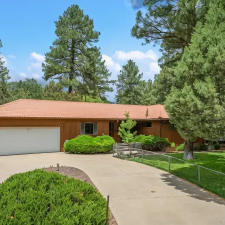 Dog Friendly, Fully Gated, Private Cabin by Fool Hollow Lake