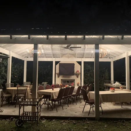 Guest House at Shepard Park - Park setting on private grounds