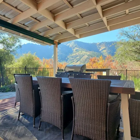 Private house close to Sequoia National Park with pool and private river access