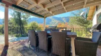 Private house close to Sequoia National Park with pool and private river access
